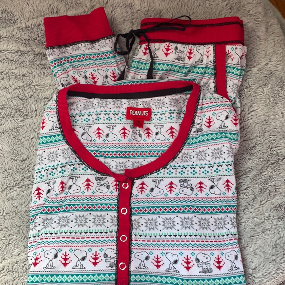 Peanuts pajama set